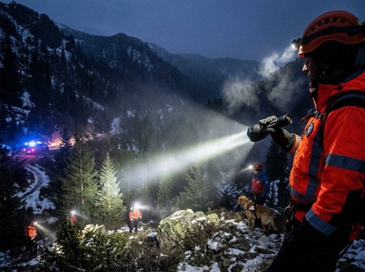 Search and Rescue Flashlight